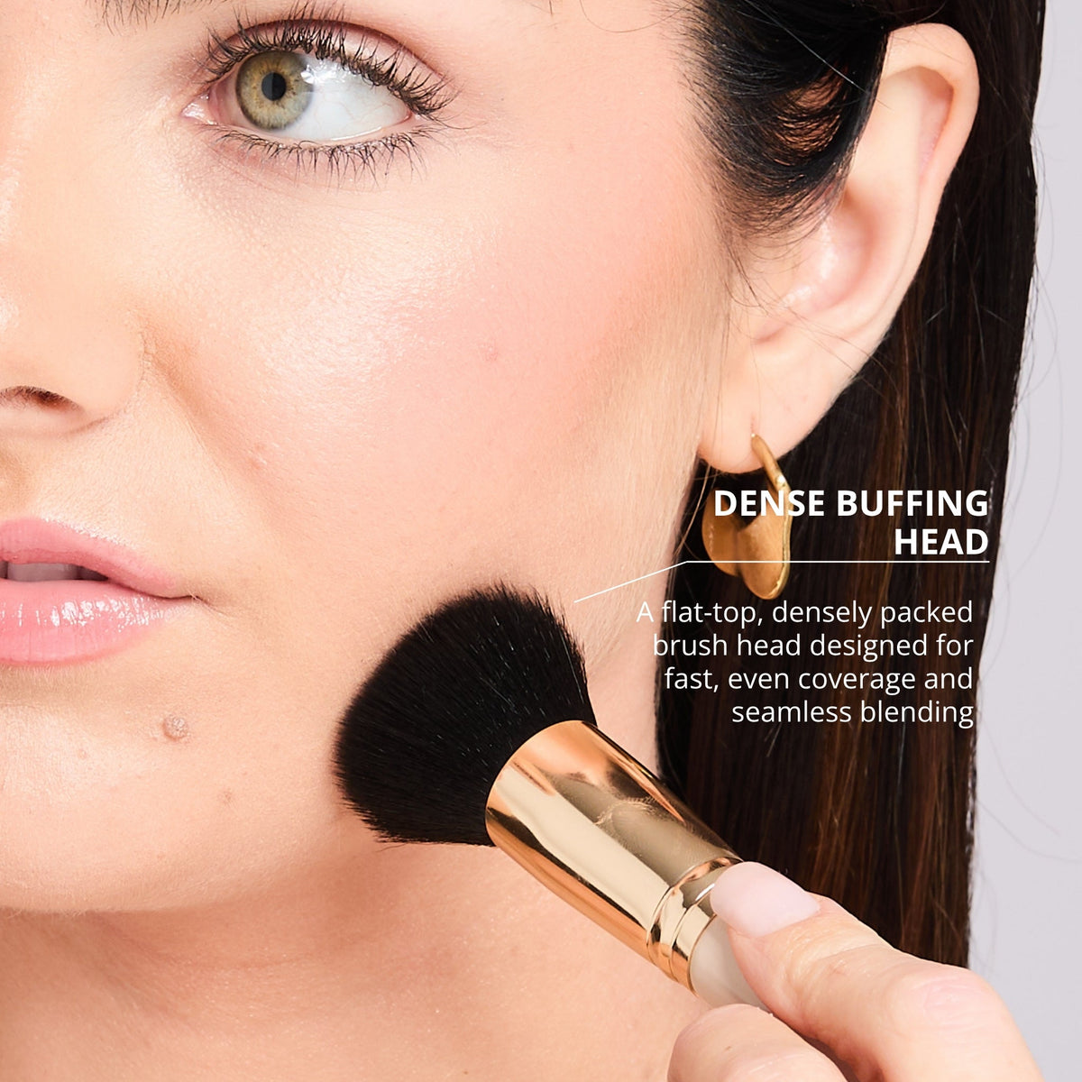 The Buff & Blend Dual-Ended Brush