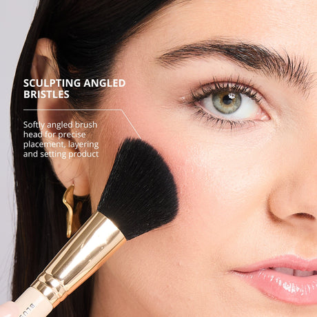 The Blush & Blend Dual-Ended Brush