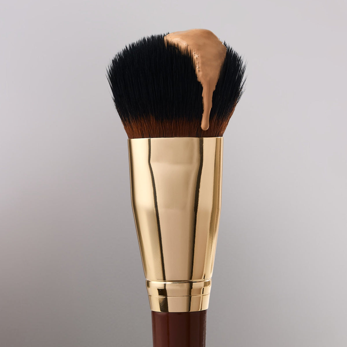 Pantherine D17 Large Duo Fibre Foundation Brush